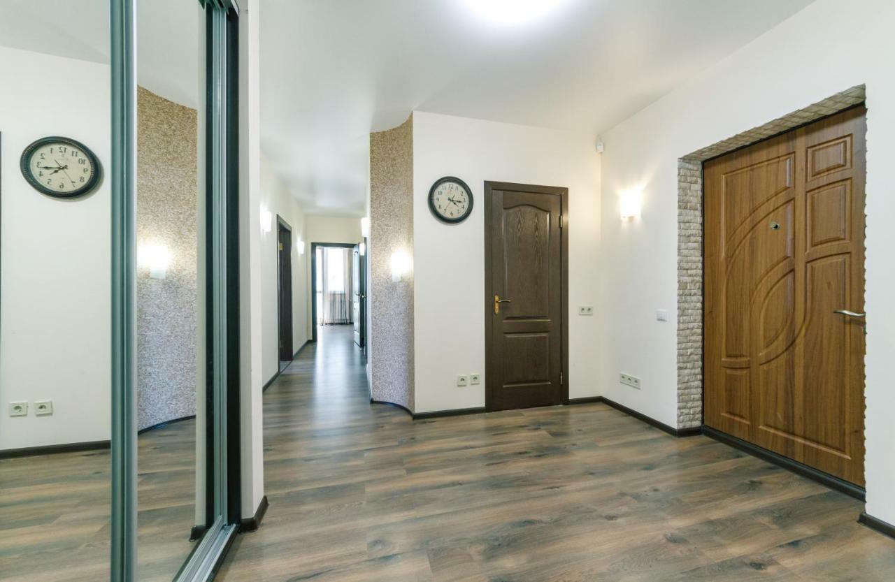 Люкс Апартаменты С 3 Комнатами Княжий Затон Kiev Exterior foto