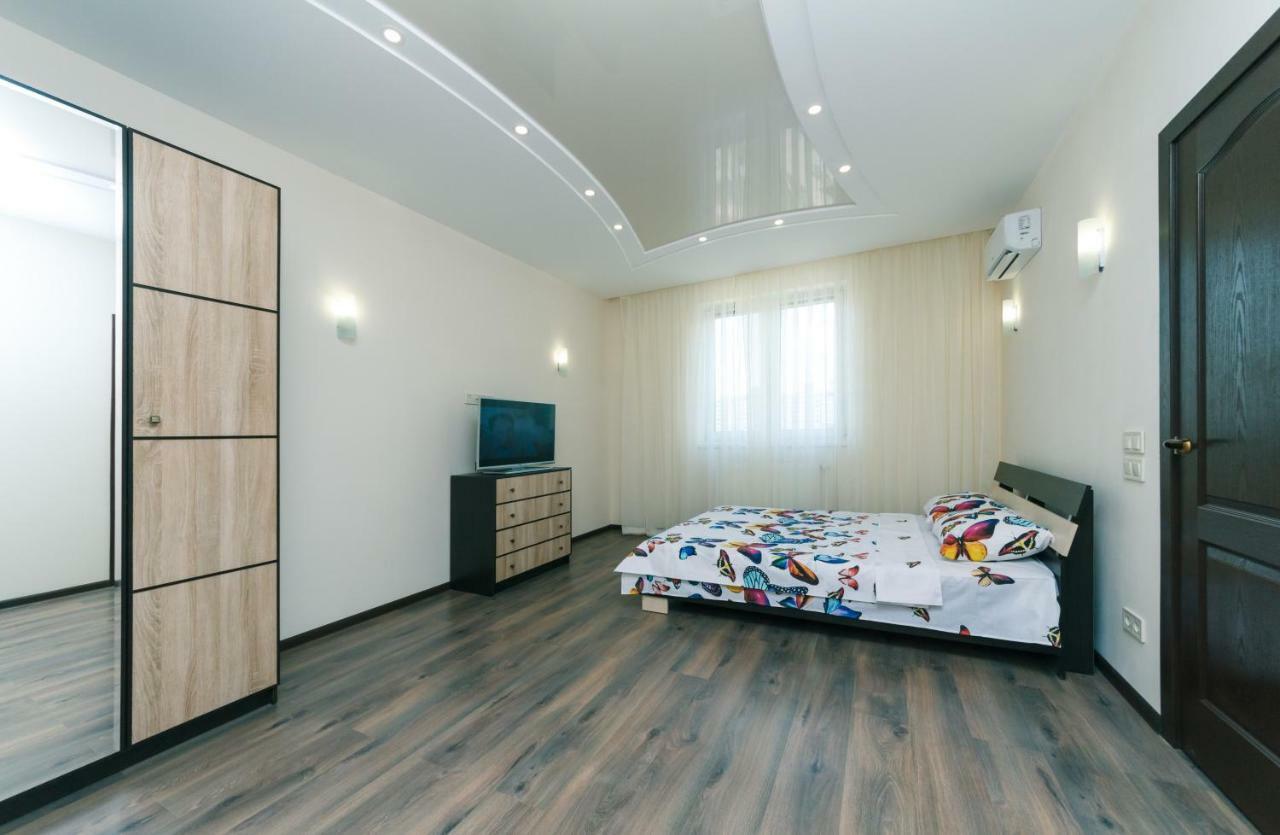 Люкс Апартаменты С 3 Комнатами Княжий Затон Kiev Exterior foto